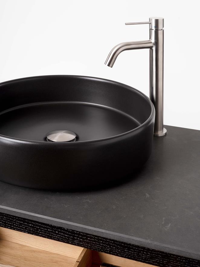 Pesuallashana Steel Voyage ja Air Wood, Black Oak.