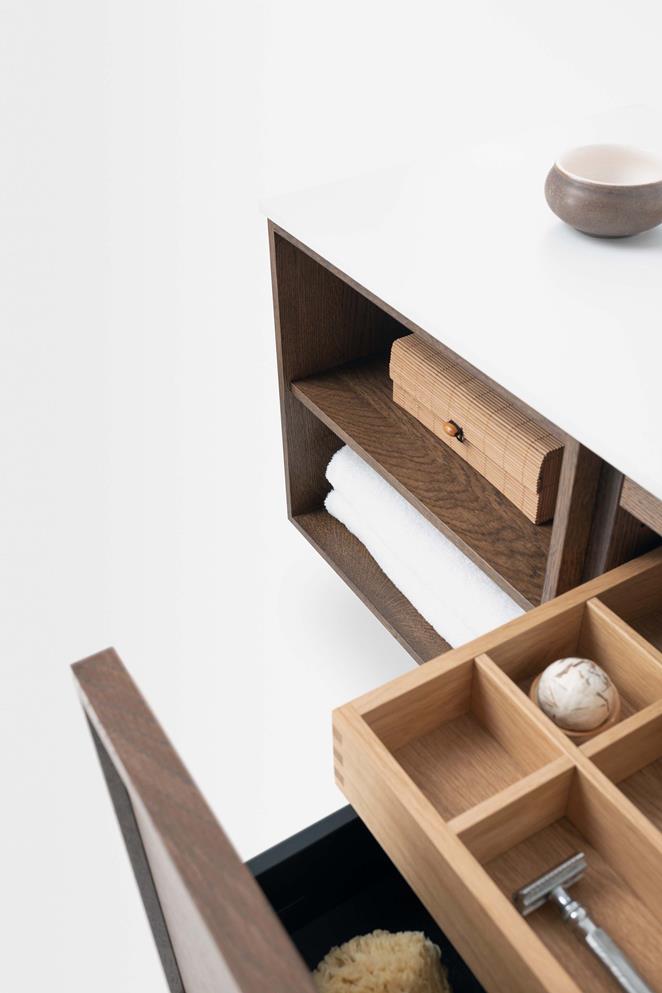 AIR Wood, Dark Oak.
