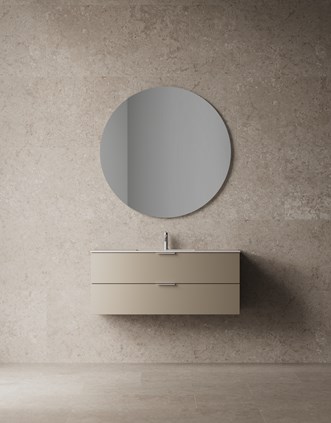 Core Solid 120 sävyssä Warm Clay, yhdistettynä Alvaret Clay 60x120 -laattaan.