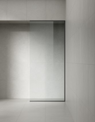 Arc 20 Frame XL yhdistettynä Stenvide Fog 60x60 -laattaan.