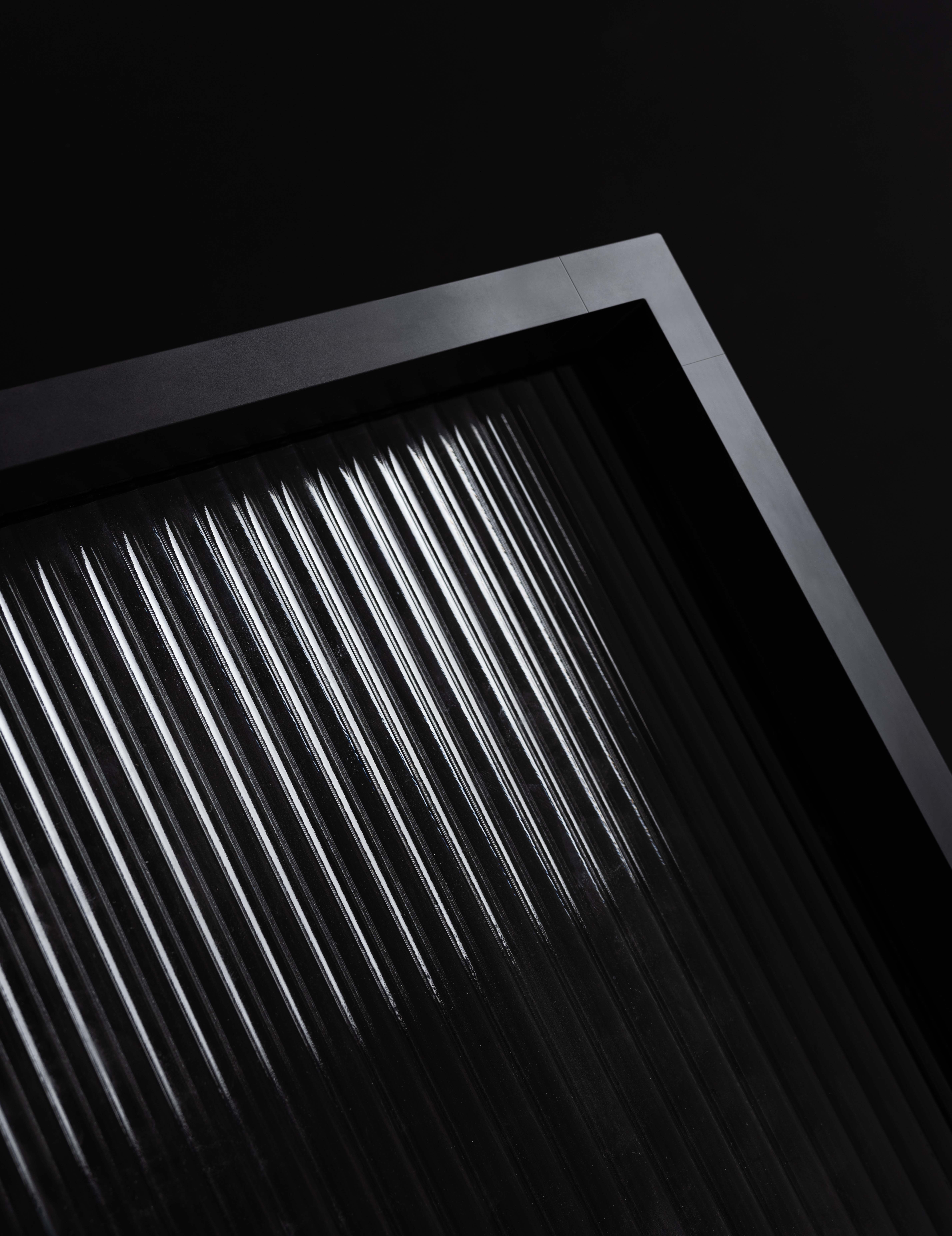 Suihkuseinä EDGE, Onyx ja Sway-lasi.
