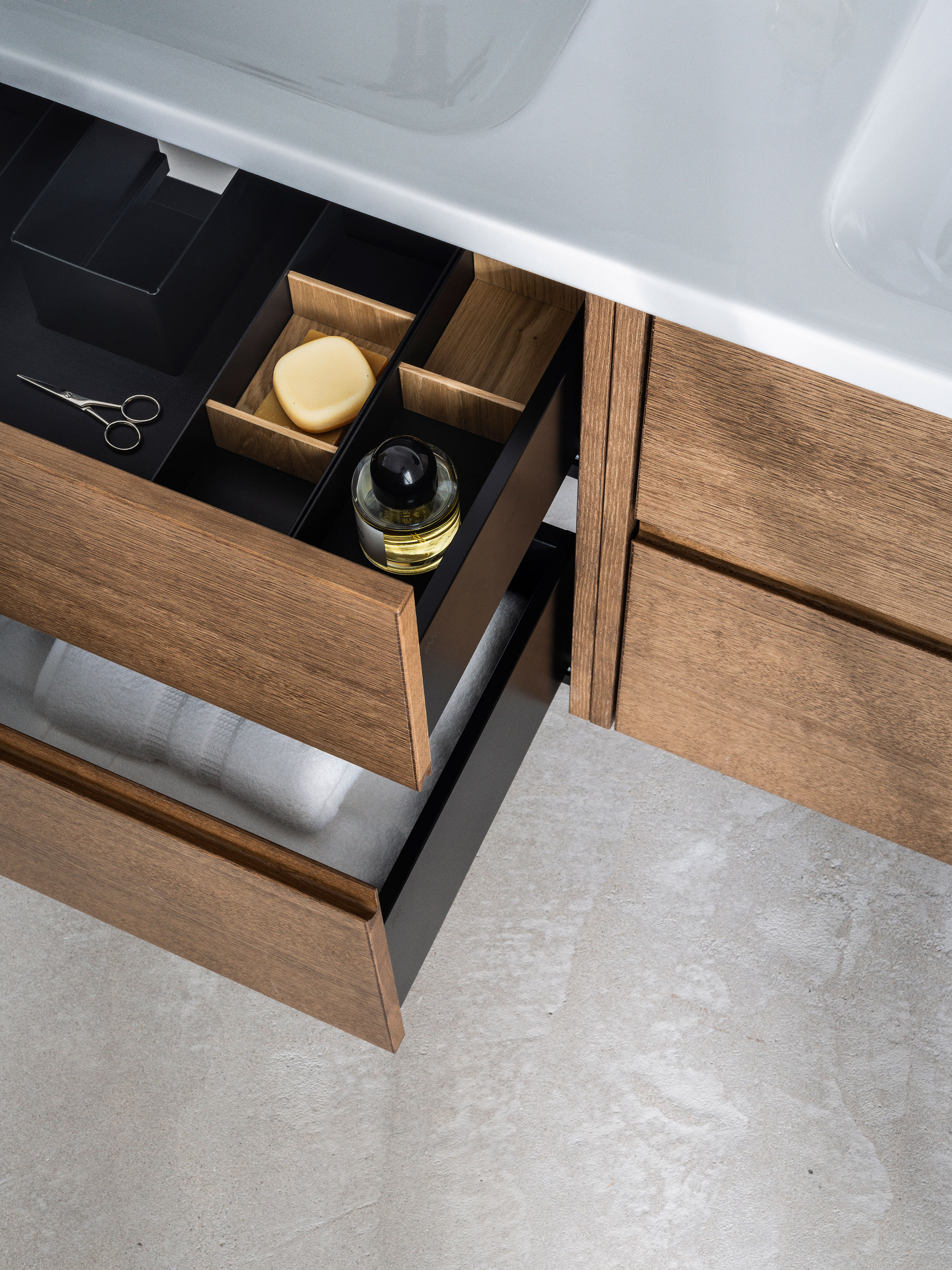 Allaskaluste Grip 140 Dark Oak.