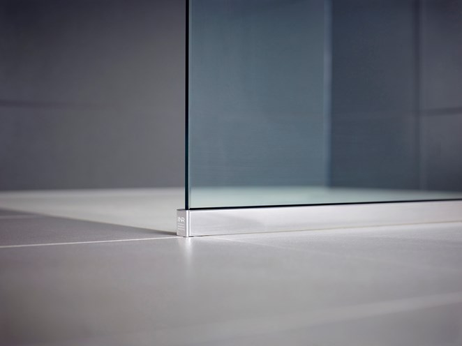 ARC Frame -kisko kiillotettua alumiinia.
