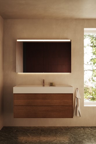 Allaskaluste Core Sense 120 Dark Oak, Sharp-pesuallas ja Stage Plus 120-peilikaappi.