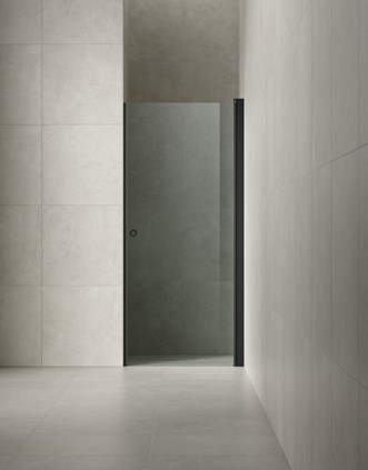 Linc 2 Original Matte Black, yhdistettynä Stenvide Fog 60x60 -laattaan.