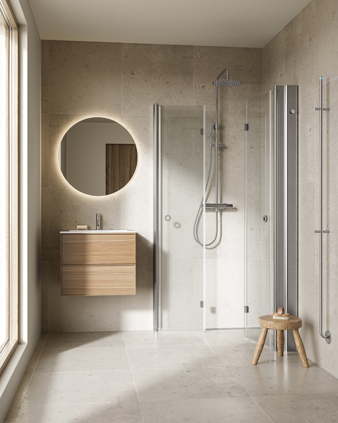 Allaskaluste Core Sense 60 Natural Oak, Smooth-pesualtaalla. Suihkutilaratkaisu Linc Angel Flex Pile-suihkusäilytysratkaisulla ja Mist-kattosuihkulla. Pyyhekuivain Line.