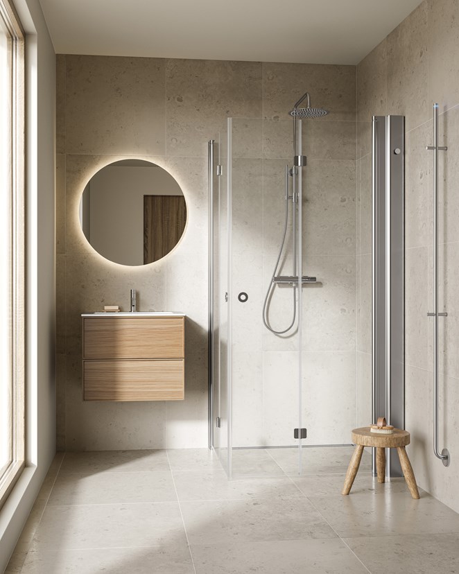Allaskaluste Core Sense 60 Natural Oak, Smooth-pesualtaalla. Suihkutilaratkaisu Linc Angel Flex Pile-suihkusäilytysratkaisulla ja Mist-kattosuihkulla. Pyyhekuivain Line.